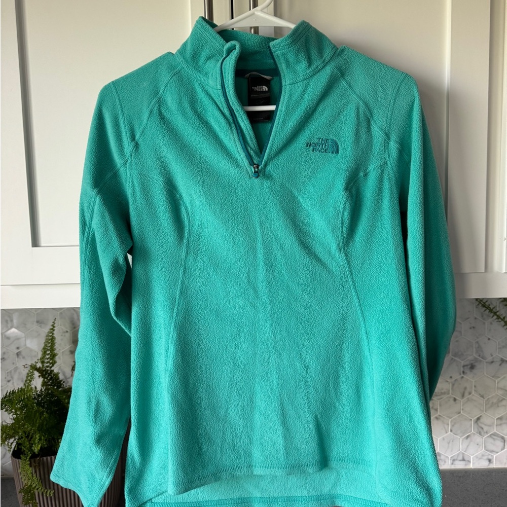 The North Face pullover. Women’s small S/P